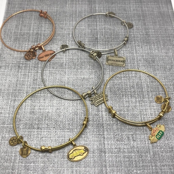 BUNDLE lot 5 Angelica Brand "friends" tv show theme charm bracelets - Picture 1 of 8